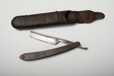 Henry Martin Hamburg Germany Straight Razor (B5C-4) Wood Handle Leather Case