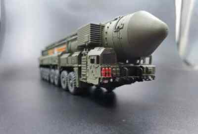 1/72 Scale Topol-M RT-2PM2 Strategic Nuclear Missile Resin Model NEW！