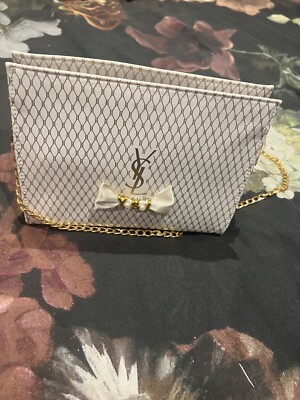 YSL weiß und gold Crossbody oder Etui Beauty Bag mit Goldkette und einem StiftNeu