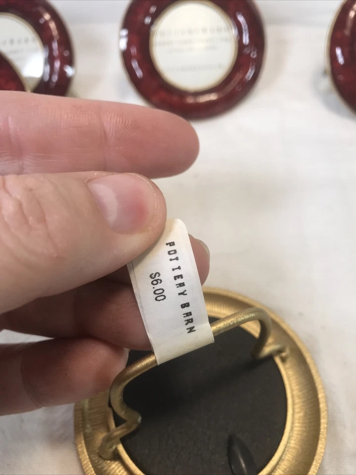 set of 5 Pottery Barn 2 x2 red enamel napking ring picture frames - Image 4 of 4