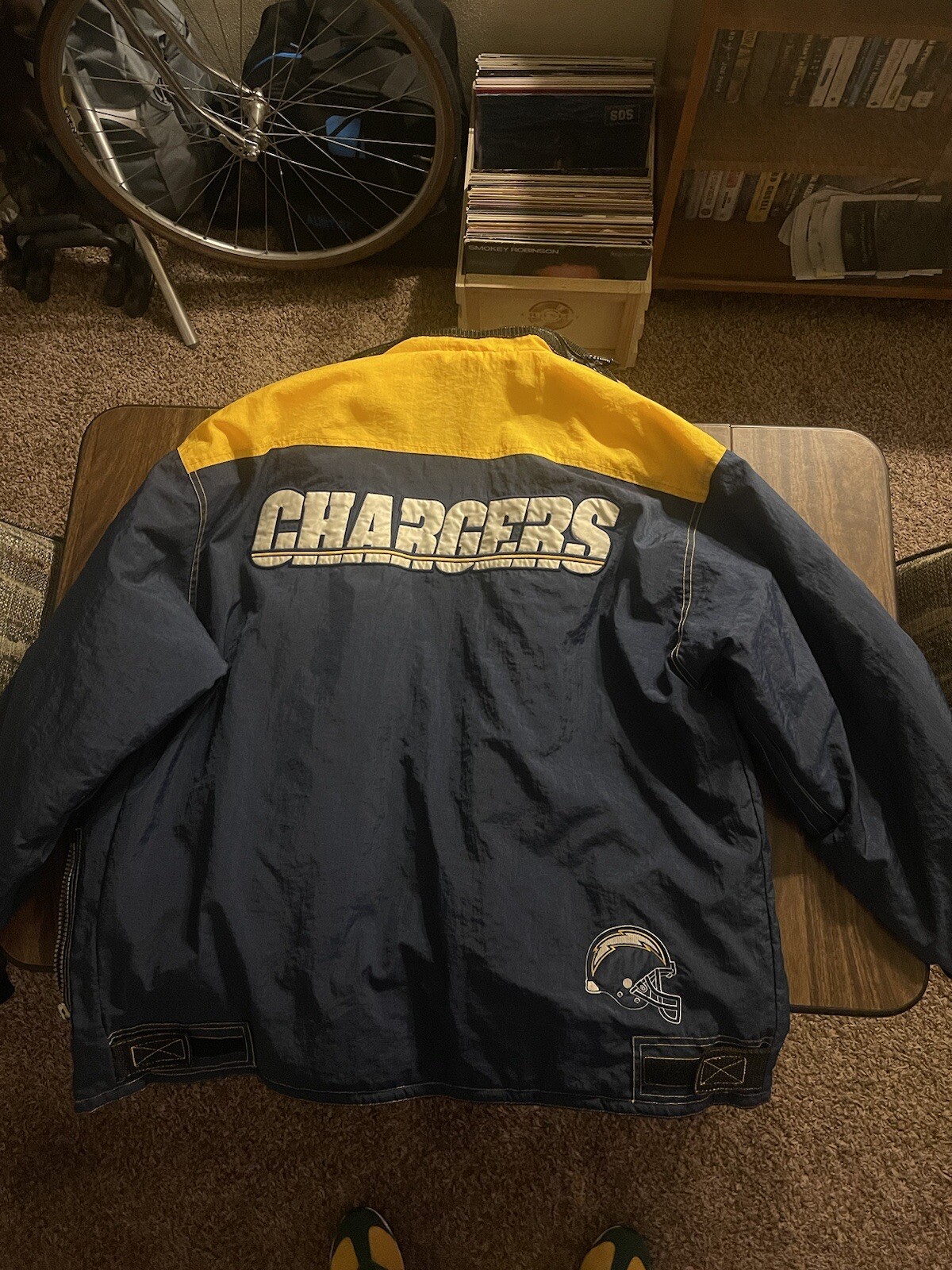 Champion Chargers Puffer Jacket for Stylish Warmth-image