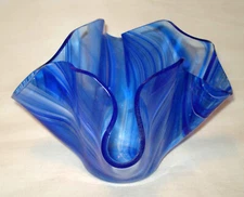 Vintage Cobalt Blue White Swirl Modern Art Glass 4 ¾” Handkerchief Bowl Vase