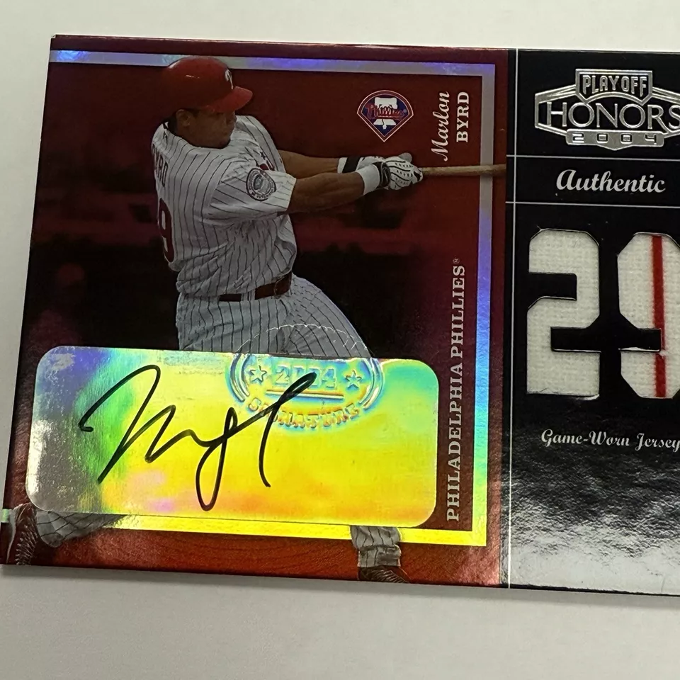 Camiseta 2004 Playoff Honors #PG-18 Marlon Byrd Piece of the Game AUTÓGRAFO #/5 - Imagem 4 de 4