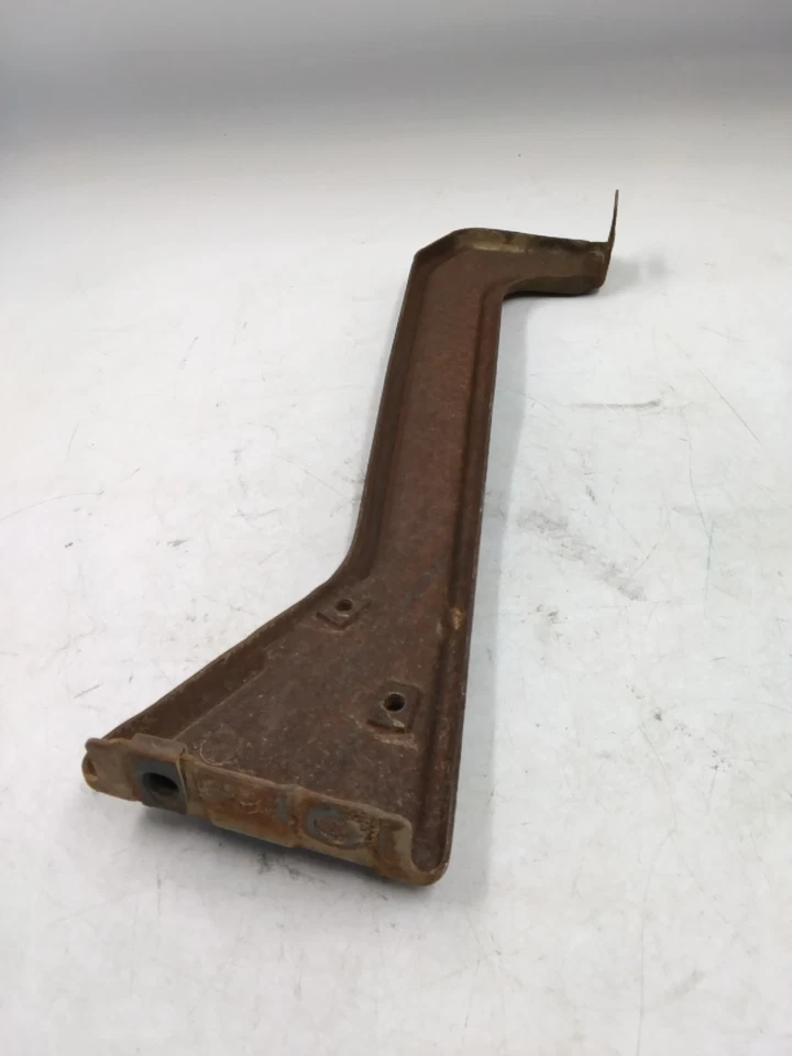 Soporte de soporte Oldsmobile Omega 1973-1974 soporte de núcleo OEM Foto 3 de 4