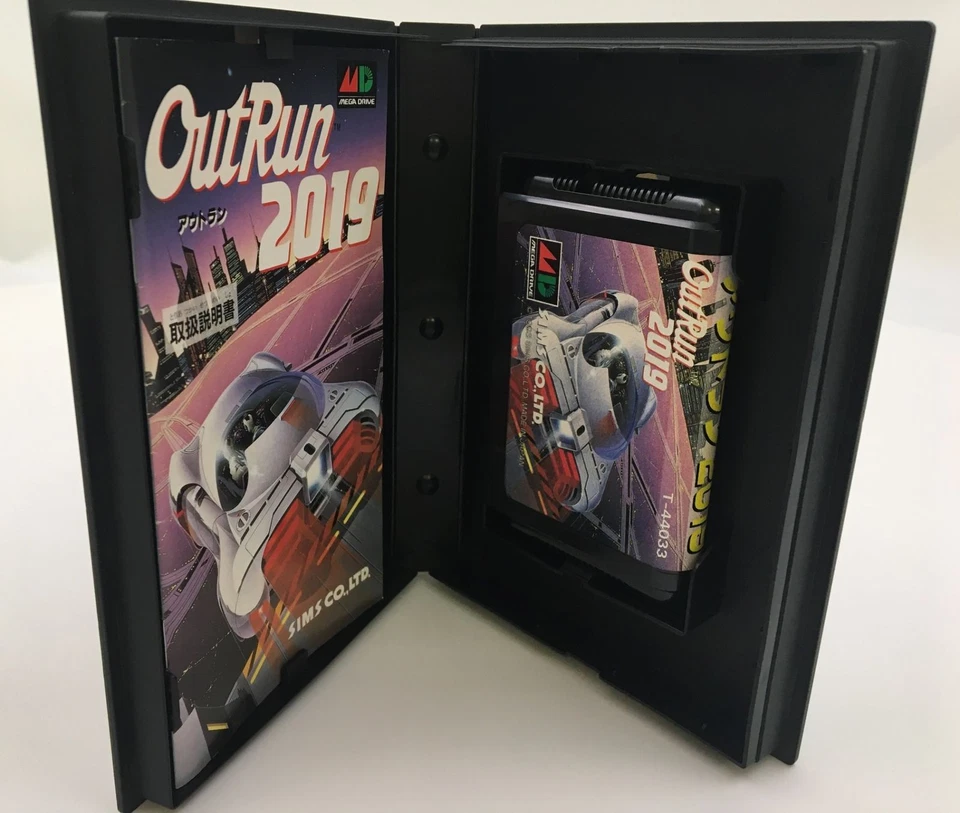 Sega Mega Drive Out Run 2019 Japan Limited Classic Car Racing Game CD - Image 4 of 4