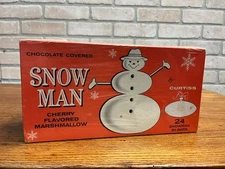 SCARCE Vintage 1950s Curtiss Snow Man Cherry Marshmallow Candy Box Christmas