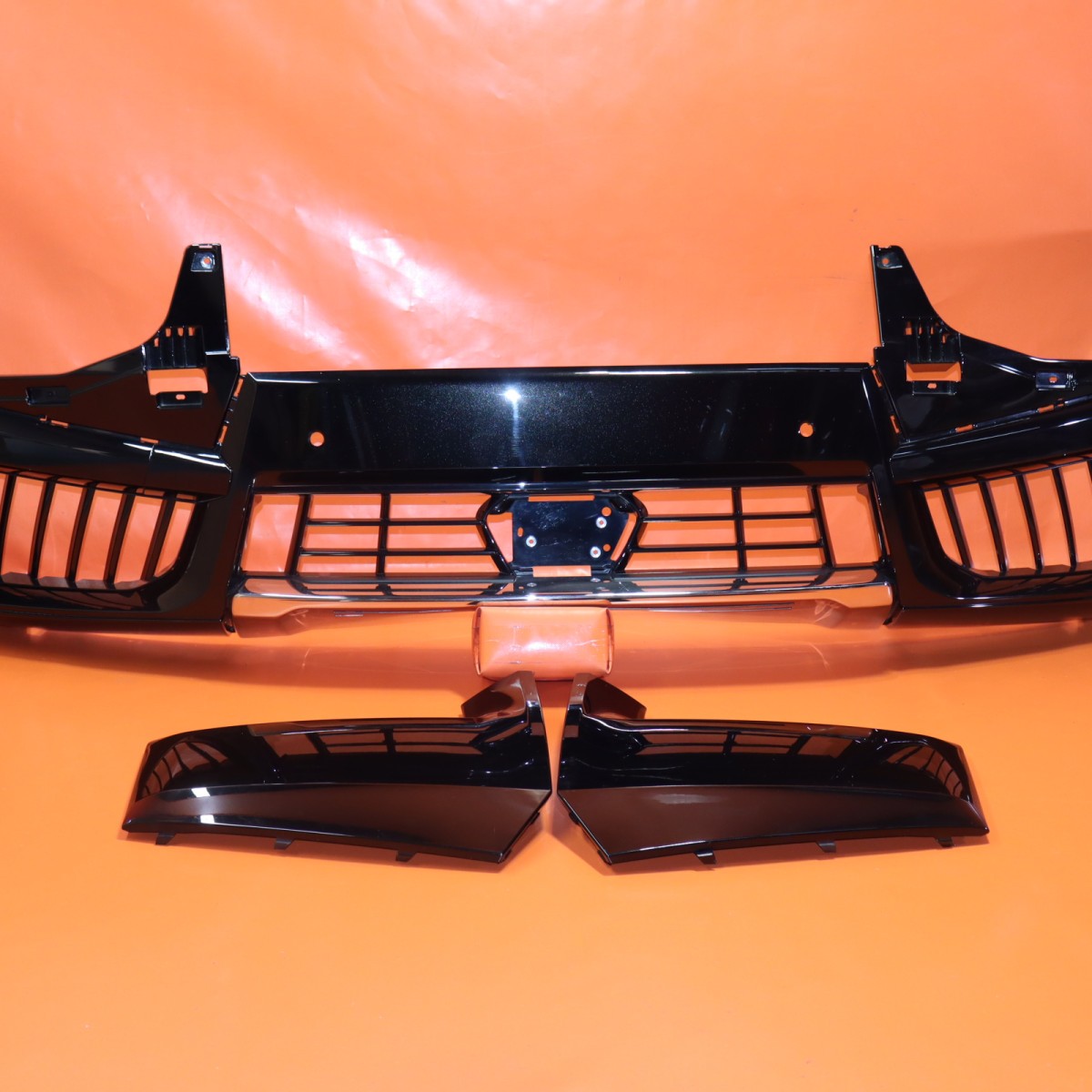 Rolls-Royce Cullinan 2025-2026 Front Front bumper Black