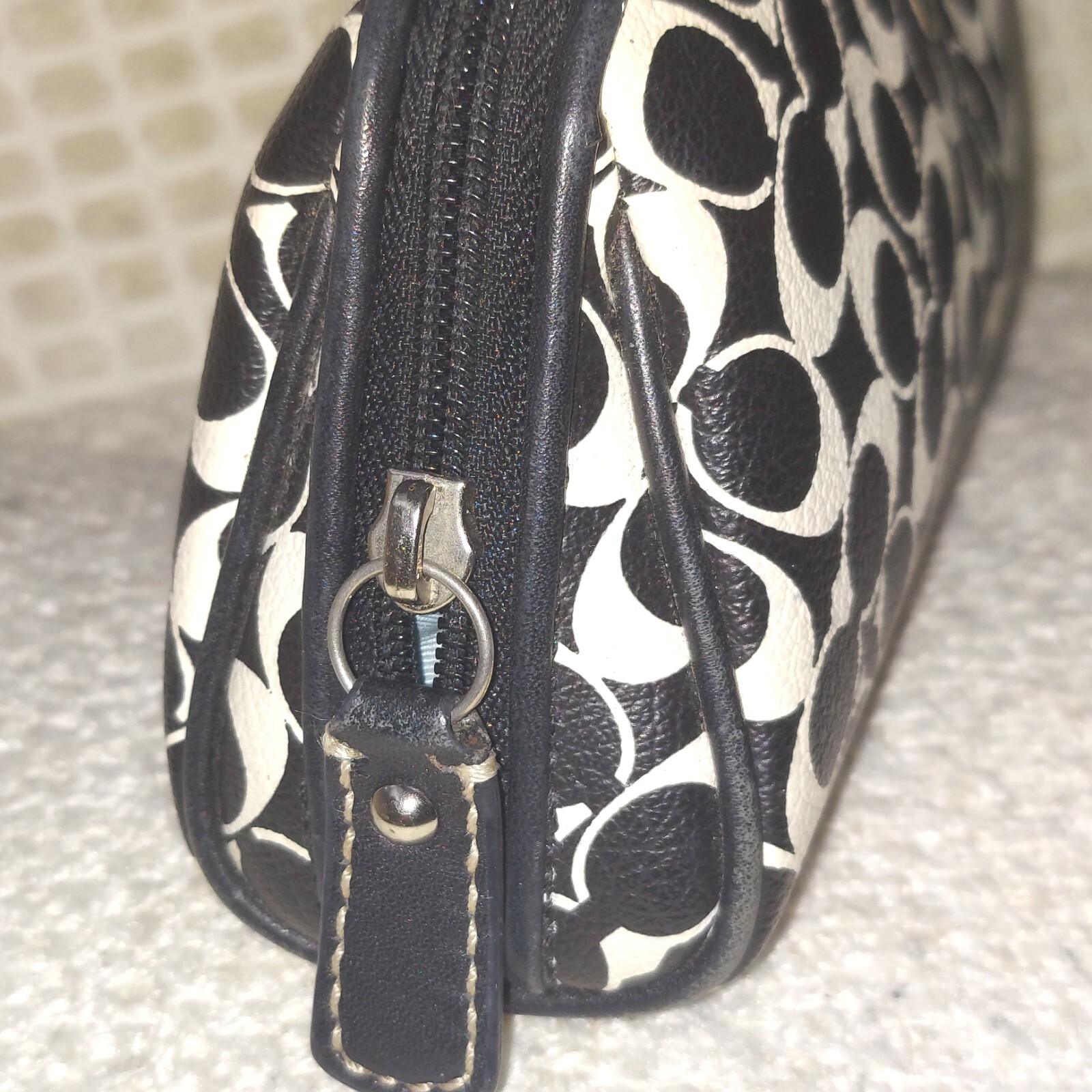 Coach Signature Black And White Cosmetic Bag Gem