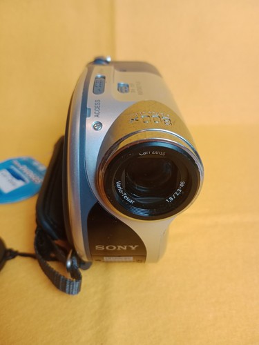 Nice Retro Vintage Sony Mini DVD Camcorder . For Parts Only - Picture 4 of 8