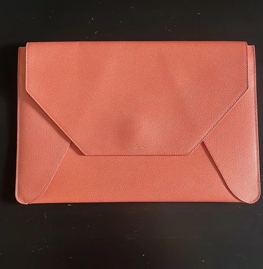 NOVO Envelope Senreve 13" Laptop Capa Couro Clutch Pebbled/Coral/Rosa Dourado - Imagem 4 de 4