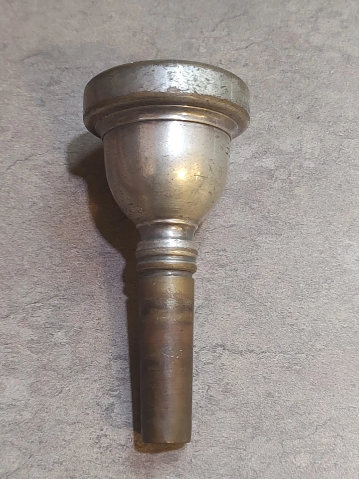 Boquilla trombón Benge 12C plateada - usada 🎶🎶🎶 Foto 3 de 4