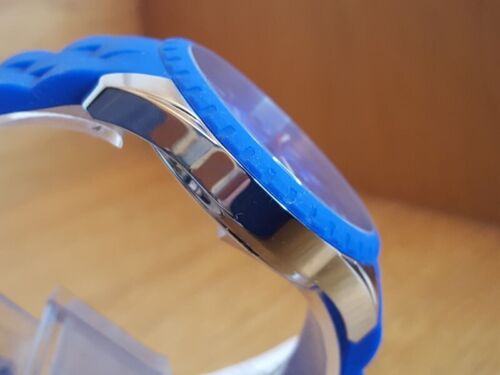 Mens Bulova Caravelle Logan Blue Comfy Wear Chrono Sport Watch 43A121 New In Box - Picture 5 of 8
