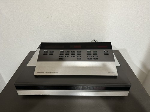 Bang And Olufsen Receiver And A Controller5000