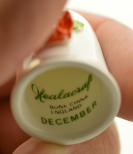 HAND PAINTED HEALACRAFT BONE CHINA THIMBLE DECEMBER POINSETTIA ENGLAND ...