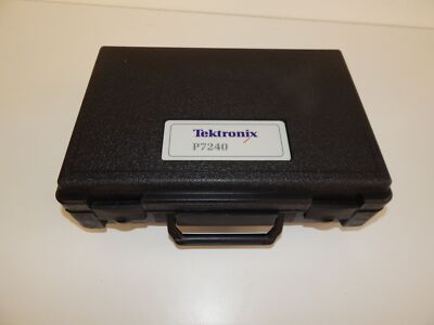 TEKTRONIX P7240 4GHz 5x ACTIVE VOLTAGE PROBE w/ Accessory Kit & Case (XMU13)