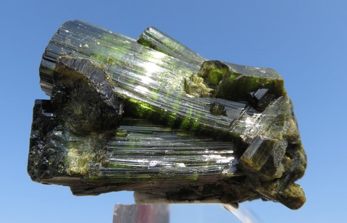 Tourmaline Verte Naturelle Du Brésil - 1.84 Carats - Taille Coussin - Qualité VS, Non Traitée