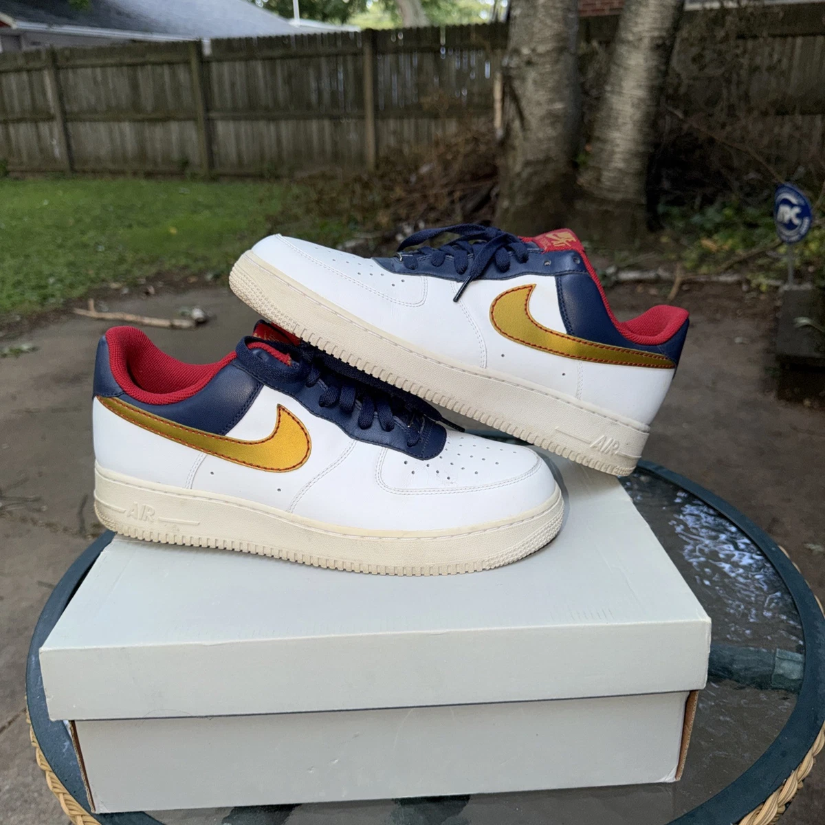 Preços baixos em Nike Air Force 1 Low White Red Sole | eBay