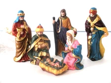 Crown Accents 6 Piece Nativity World Bazaar Mini Set Christmas in the City