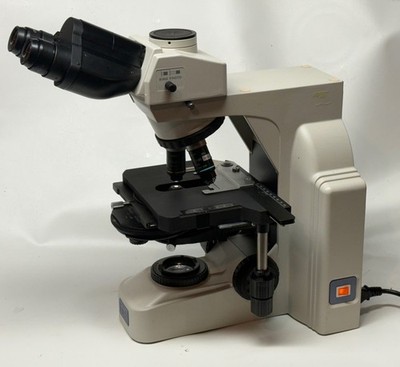 Nikon Microscope Eclipse E400 with Phase Contrast 10X 40X and Trinocular Head