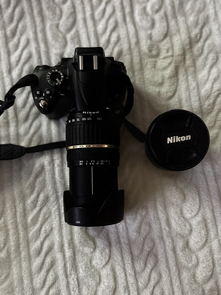 Nikon D5000 Digitalkamera mit Zubehörpaket - Bild 2 von 4