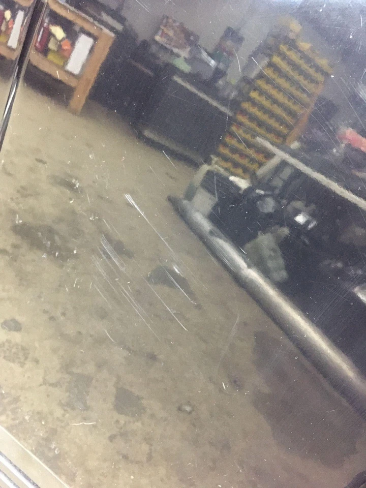 (NO SHIPPING) Hood CHEVY SILVERADO 2500 07 08 09 10 Foto 4 de 4