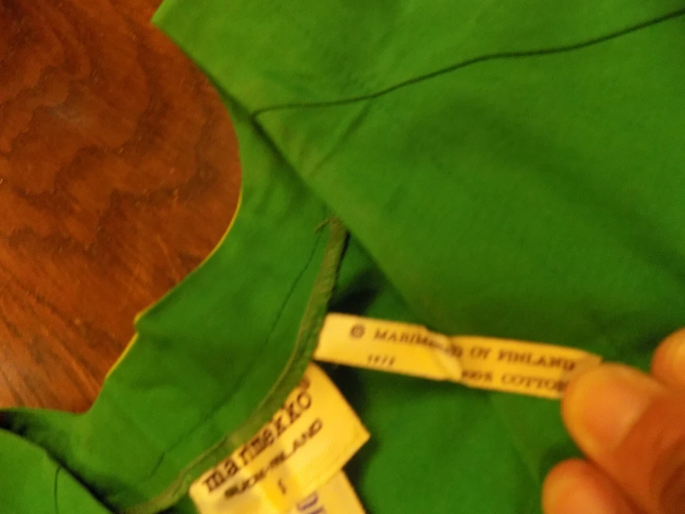 Vestido De Colección FAB Marimekko Suomi Finlandia VERDE Geométrico Corbata Años 70 S Falda Plisada Foto 4 de 4