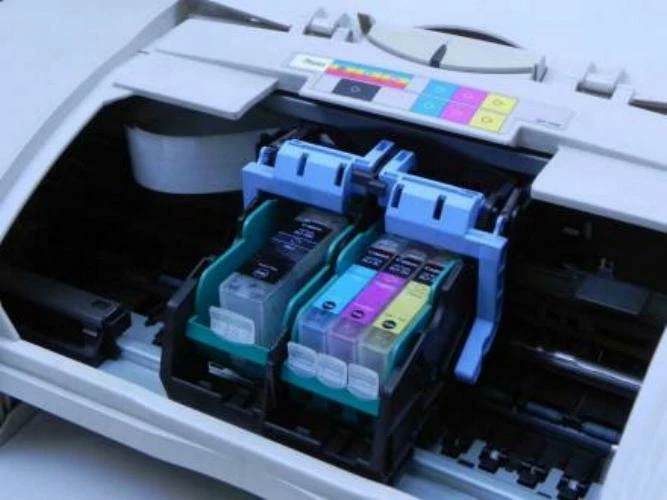 CANON BJC-6000 STAMPANTE A COLORI - CARTUCCIA A GETTO D'INCHIOSTRO FOTOGRAFICO - Immagine 2 di 4