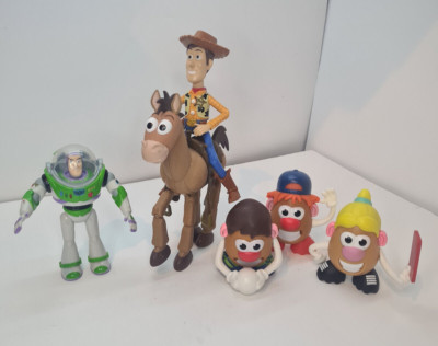 Toy Story Spielfiguren Konvolut 6 Stück Lot Woody Buzz Bullseye Kartoffelkopf
