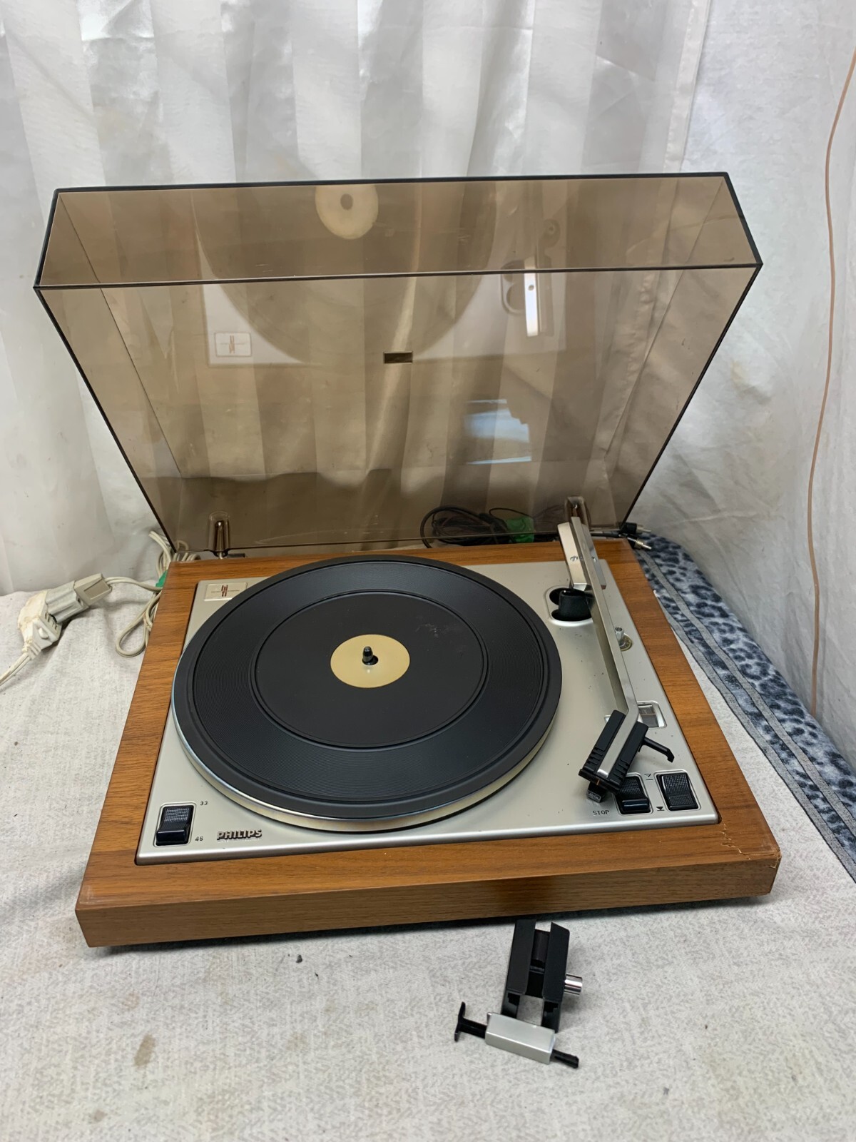 Philips Hi Fi International VTG Turntable Vinyl Record Player SPINS PARTS AS IS