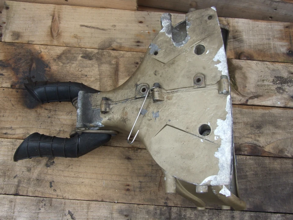 Ducati ST2 ST4 headlight head lamp front light holder frame mount shell bucket - Image 4 of 4