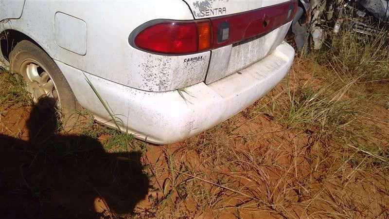 Задний бампер подходит для Nissan Sentra 98-99 годов выпуска от оригинального производителя - Изображение 2 из 4