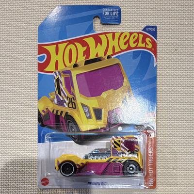 Hot Wheels Rennen Rig HW Hot Trucks 1:64 Diecast Truck Yellow Pink Black Toy