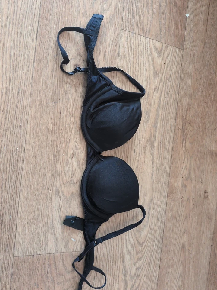 New Look 915 30a Black Padded Wired Bra - Image 1 of 1