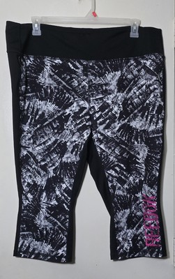 Reebok Blak & White Active Capri Size 2x