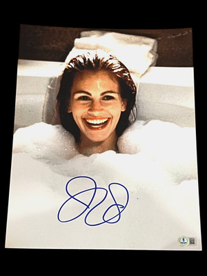 JULIA ROBERTS SIGNED AUTOGRAPH 11x14 PHOTO PRETTY WOMAN BECKETT BAS E