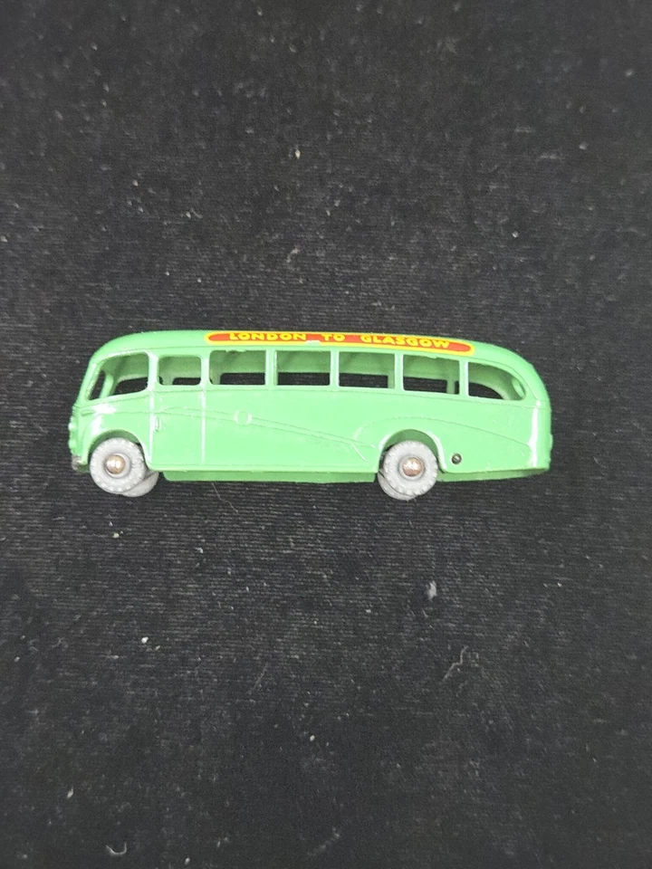Vintage Matchbox Lesney #21 Bedford Duple Luxury Coach With Metal Wheels In The - Image 2 of 4