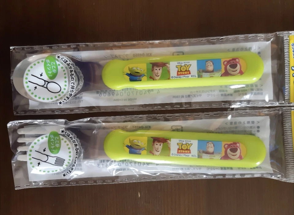 Disney Toy Story Bento Lonchera para Niños Contenedor de Comida Tenedor Cuchara Selecciones NUEVO Foto 4 de 4
