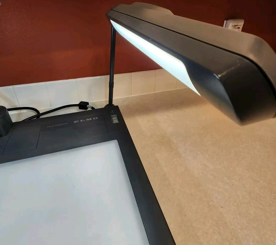 Proyector de cámara de documentos Elmo Visual Presenter HV-5100XG Foto 3 de 4