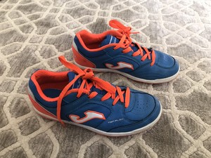 joma indoor soccer shoes