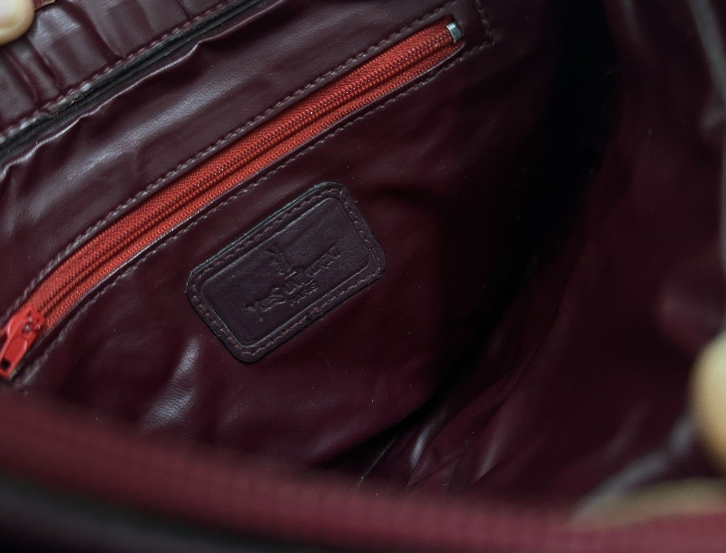 Borsa Yves Saint Laurent vintage anni 80 in pelle bordeaux