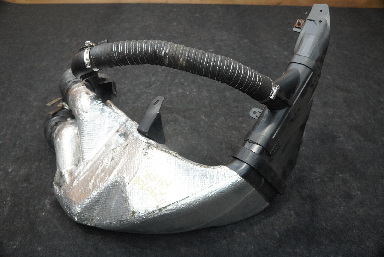 Rear Right Quarter Dual Air Duct Cooling 89200600 OEM Ferrari 488 Challenge 2018
