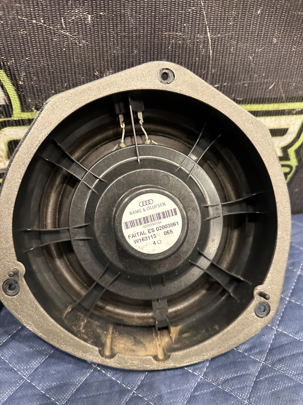 Audi R8 2014 RIGHT Speaker