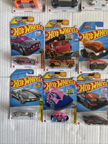Hot Wheels - Lot Of 25 Unopened Vehicles No Duplicates 68' Dodge Dart Hotweiler - Picture 2 of 7