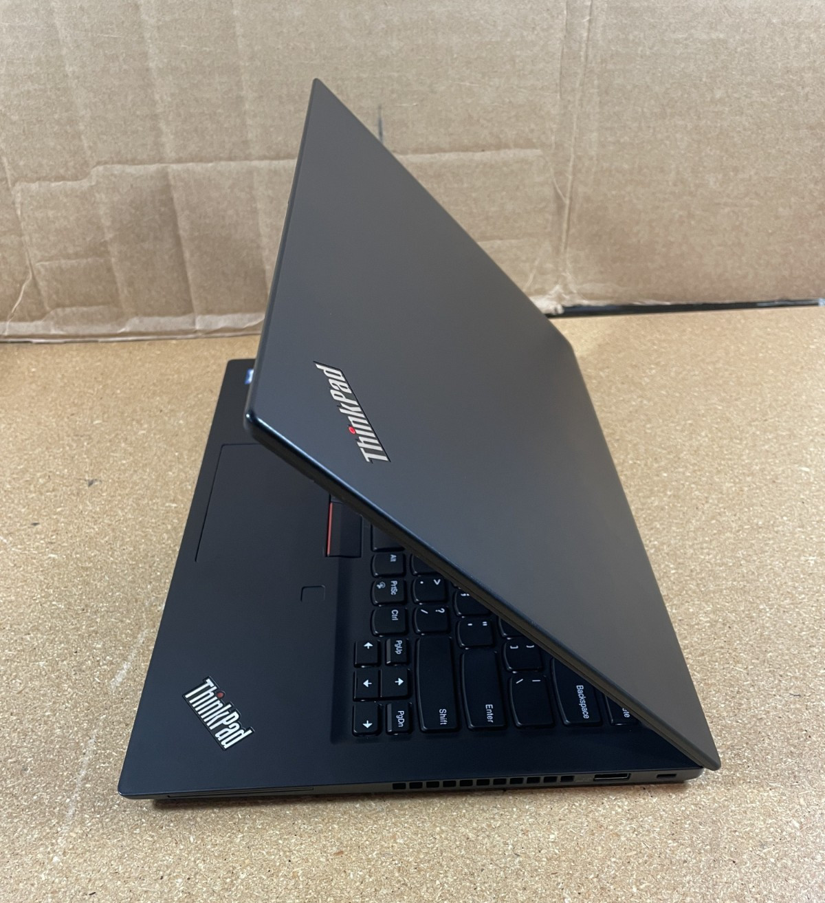 Lenovo ThinkPad T490s, 14-Inch Laptop, with Intel Core i5-8365U, 256 GB SSD (Solid State Drive), Windows 11 Pro