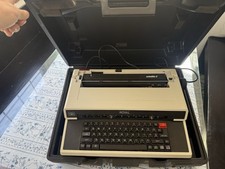 Royal Satellite II Typewriter With Carrying Case thumbnail