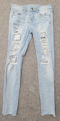AEO Womens Light Blue Jeans Size 8 Faded & Distressed 360 Super Stretch