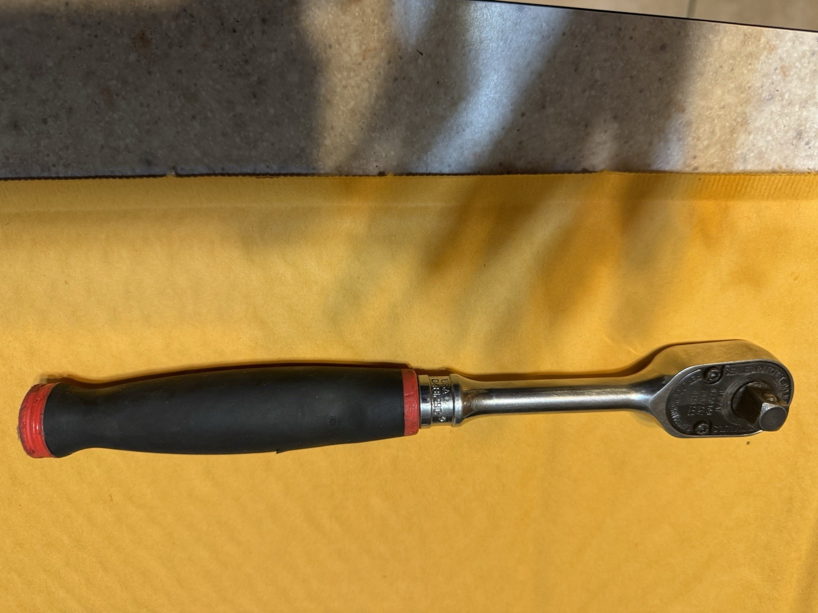 SNAP ON 3/8 Drive 9" Ratchet #FH80 red/black Cushion Grip Handle