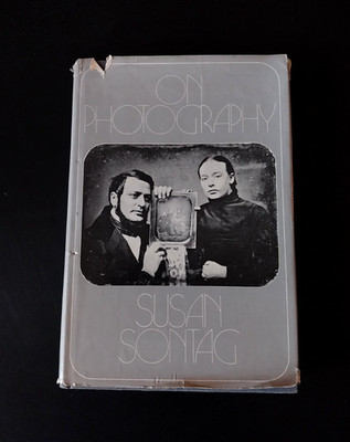 Susan Sontag - On Photography - Farrar Straus & Giroux Second Printing 1977