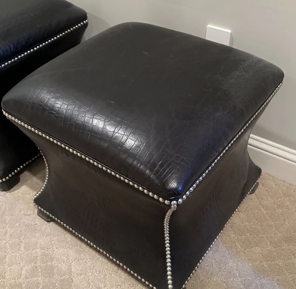 Reposapiés otomano de cuero negro ETHAN ALLEN con adornos plateados - CORBIN - 20,5" Foto 4 de 4
