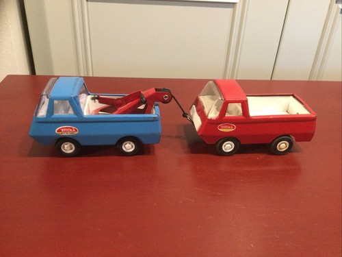 Vintage Tonka Mini Blue Econoline Wrecker And Red Econoline Truck 1970’s 5”.
